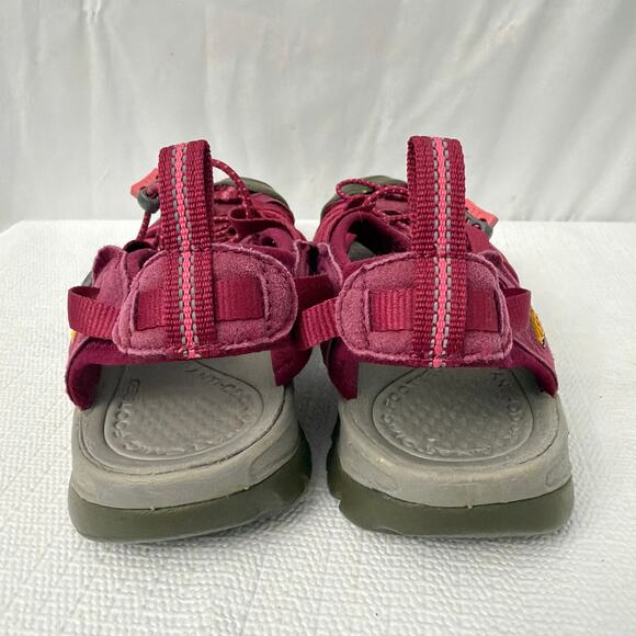 Keen Whisper Sandals Womens Size 7.5 Dark Pink Closed Toe - Picture 4 of 10